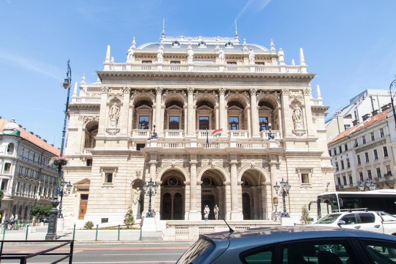 Central Relax Boutique Suites Budapest Esterno foto