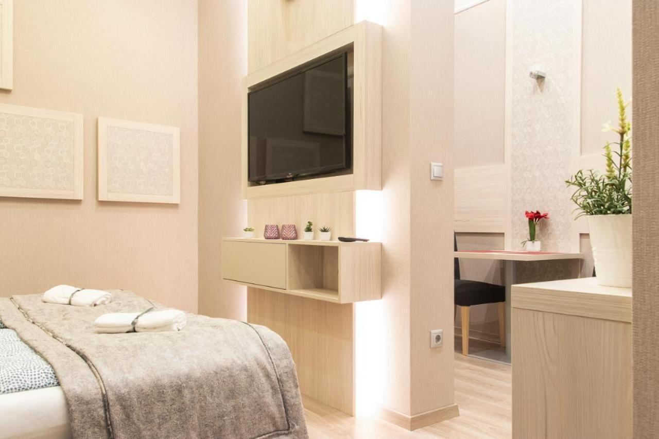 Central Relax Boutique Suites Budapest Esterno foto