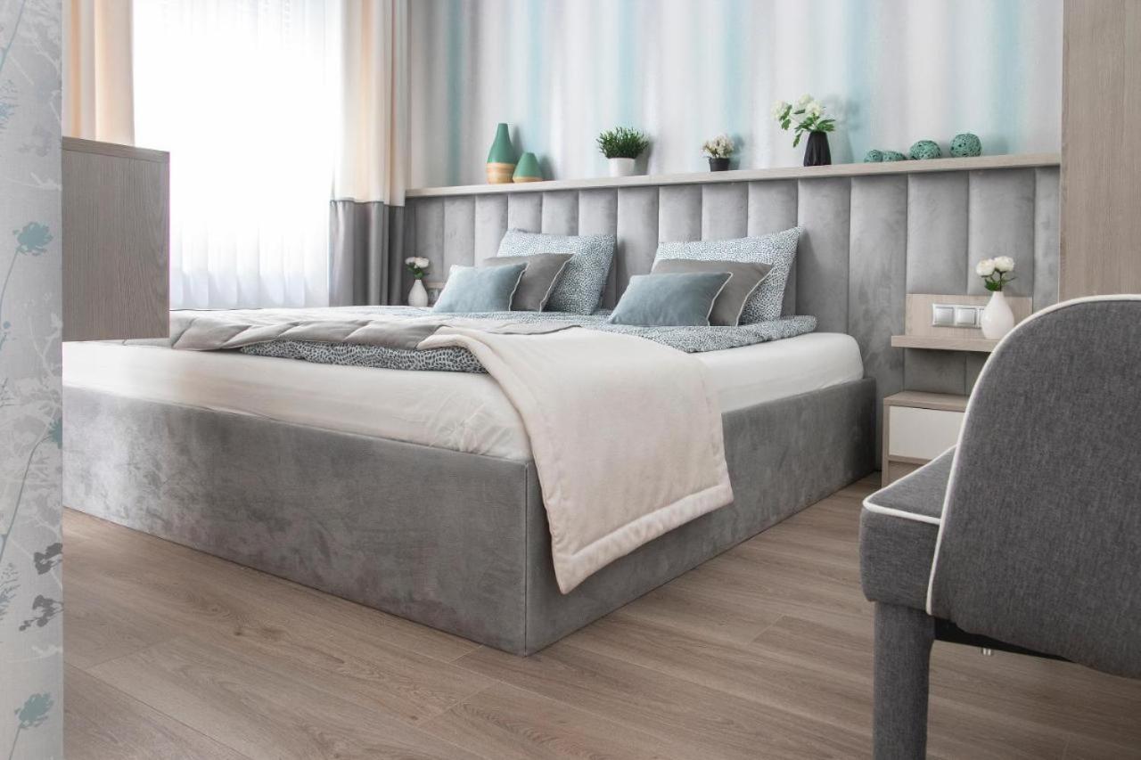 Central Relax Boutique Suites Budapest Esterno foto