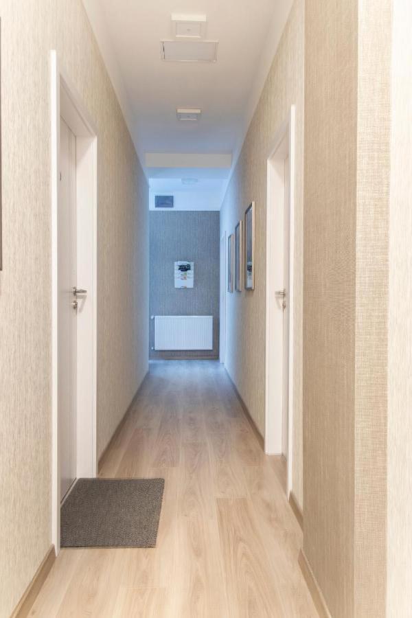 Central Relax Boutique Suites Budapest Esterno foto