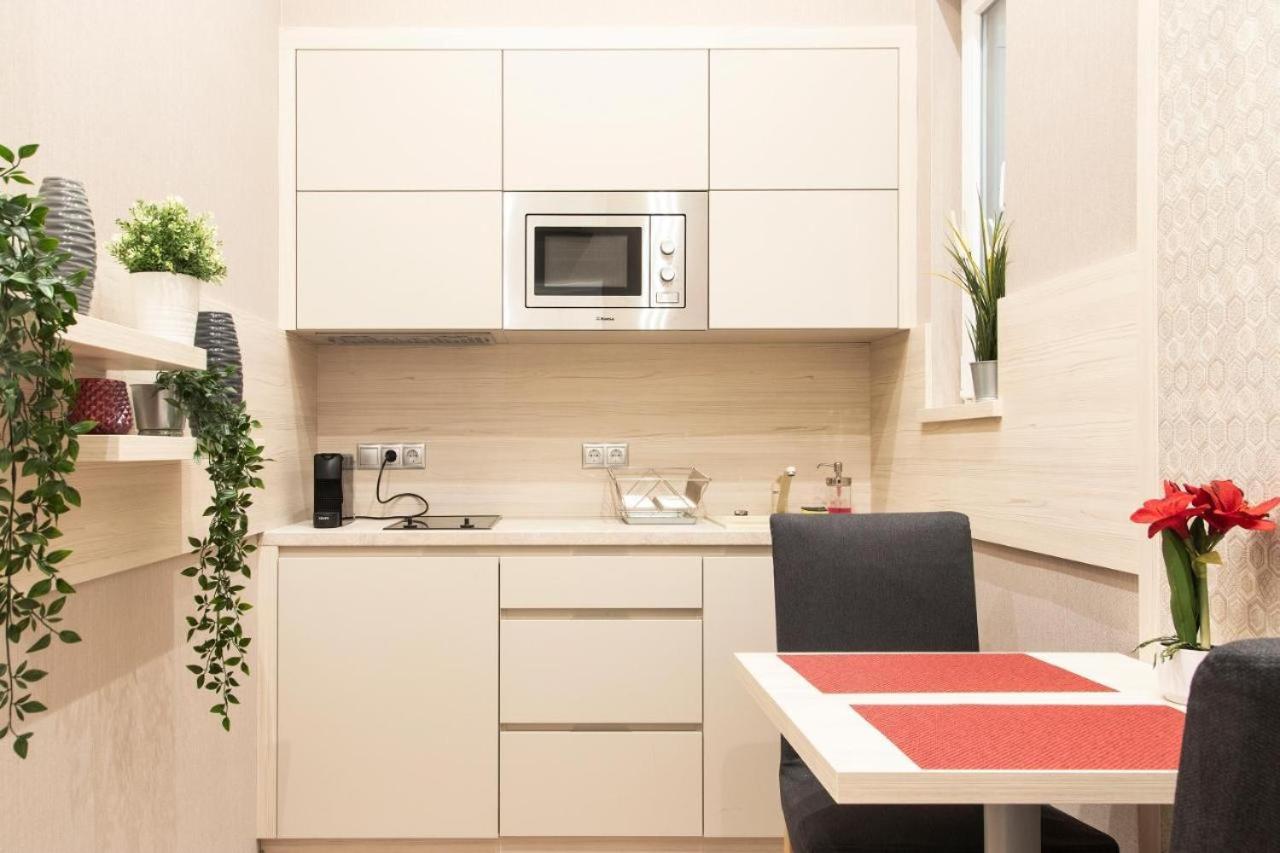 Central Relax Boutique Suites Budapest Esterno foto