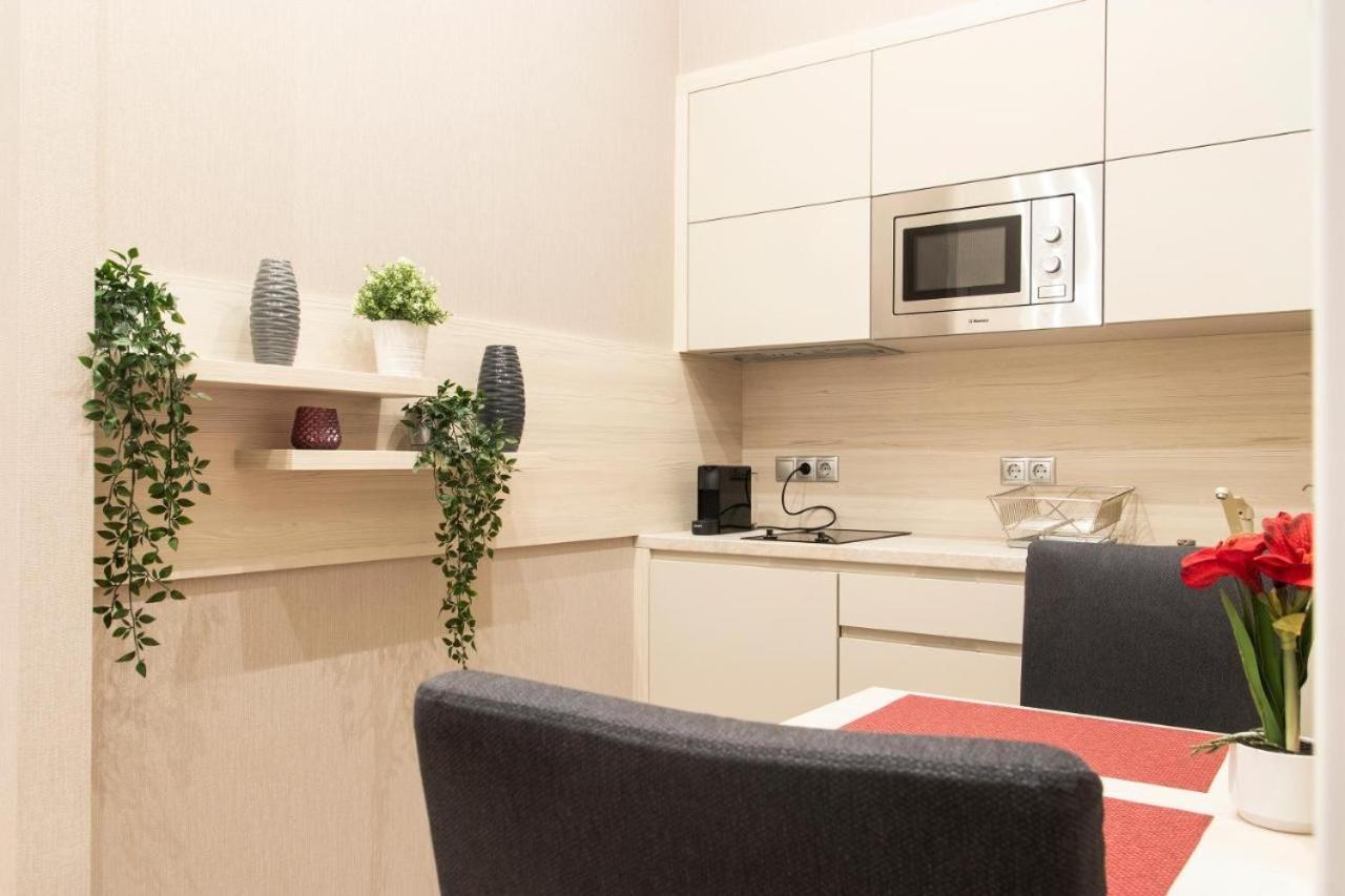 Central Relax Boutique Suites Budapest Esterno foto